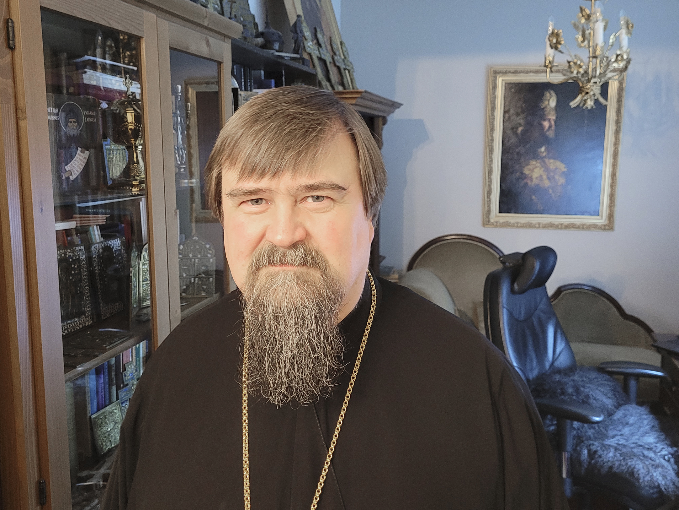Suomen ortodoksikirkko rukoilee rauhaa Ukrainaan, ja piispa Sergei kiittelee suomalaisten auttamishalua: ”Jokaisen meistä tulisi olla rauhantekijä, ei sodan ja levottomuuden aiheuttaja”