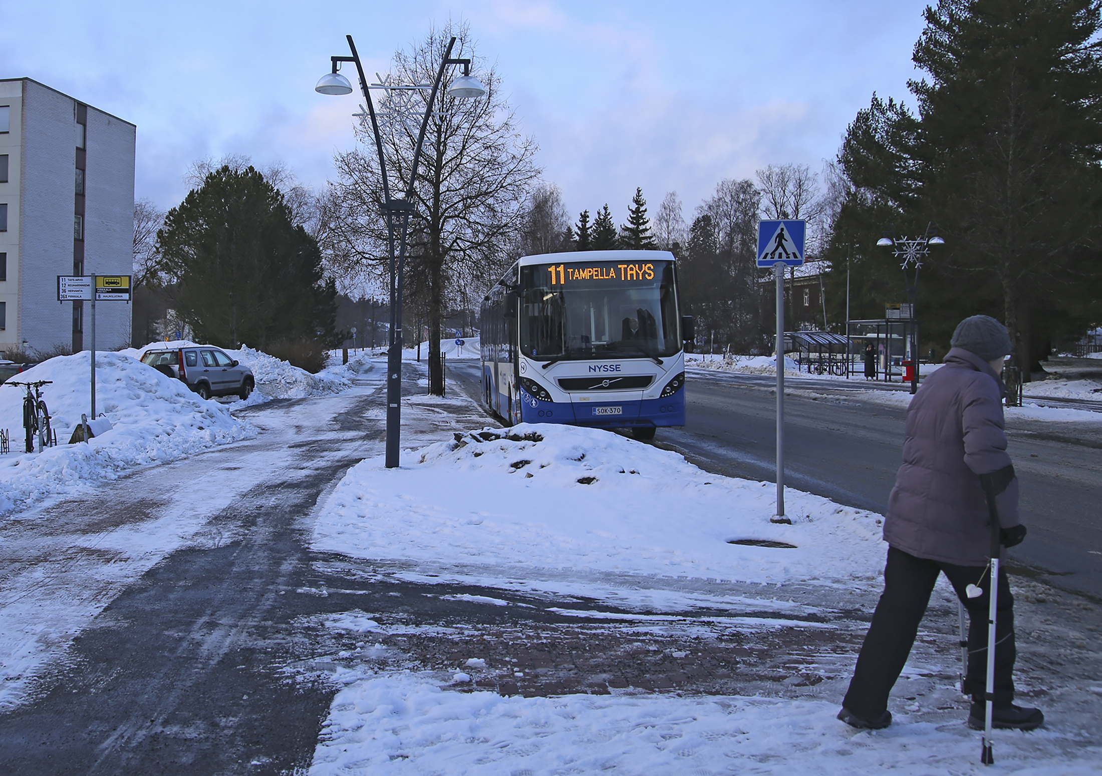 Suupantien länsipään ”uusi” bussikatos ei olekaan uusi – Lukija ihmettelee, miksi katos vietiin vilkkaalta Tampereen-suunnan pysäkiltä