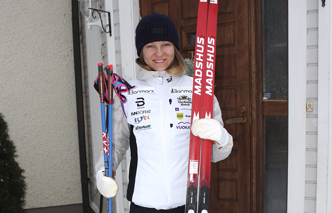 Eveliina Piippo hiihtää pian mielimatkallaan MM-kisoissa – ovatko lomailu Pirkkalassa ja valmistautuminen Lapissa tuoneet tulosta? ”Loistava hapenottokyky…”