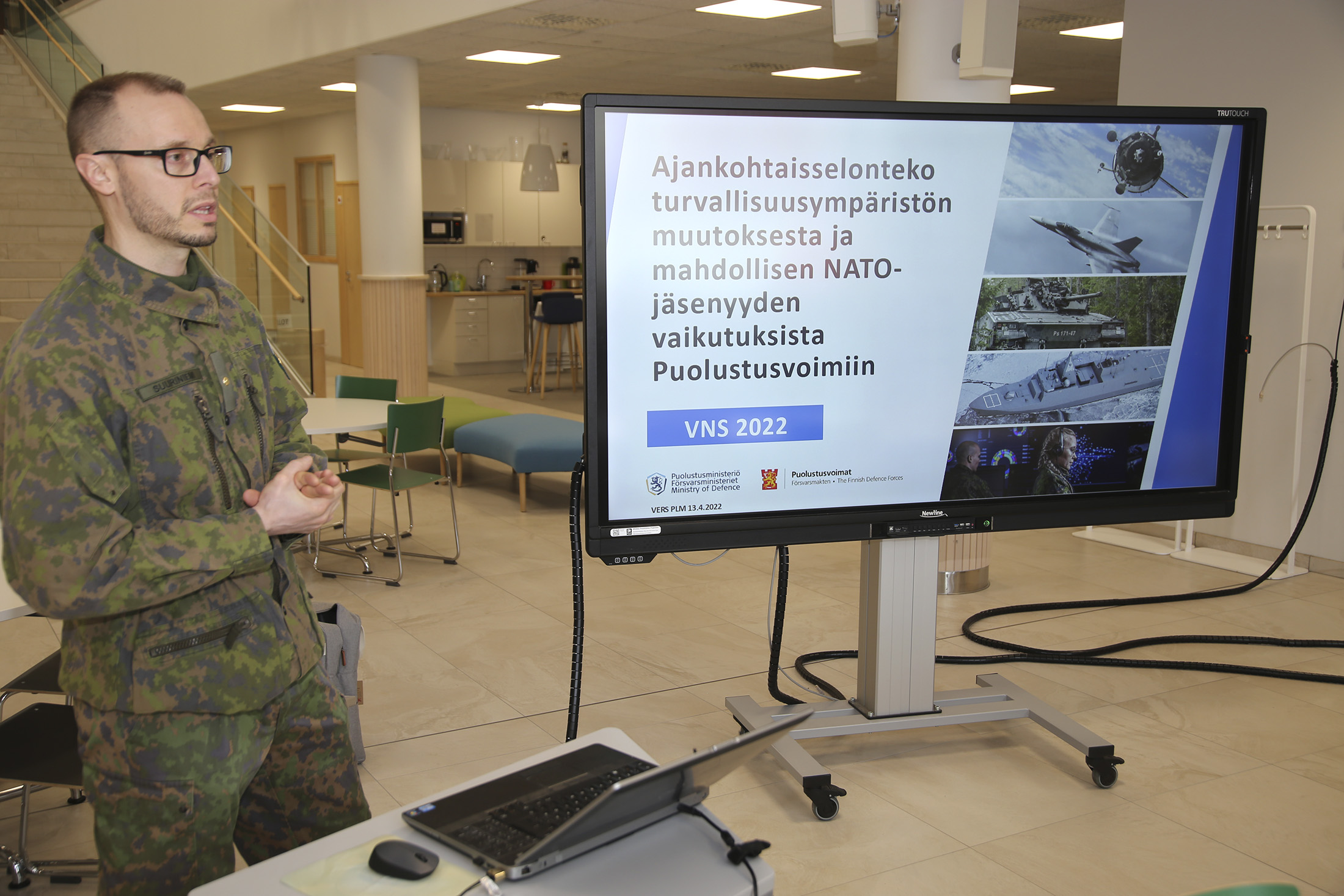 Pirkkalan lentokenttä olisi sodassa vihollisen strateginen kohde – Näin kunnassa toimittaisiin, jos sota alkaisi: ”Olemme poikkeuksellinen kunta Suomessa”