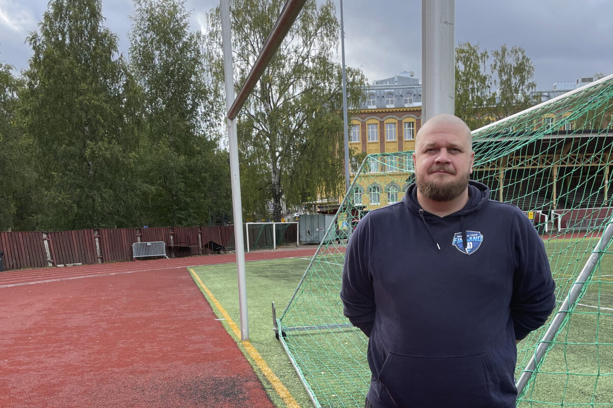 Pirkkalalainen Toni Uusitalo valmentaa amerikkalaisen jalkapallon joukkuetta Oslon kisoissa – ”Voitimme viime vuonna vastaavat kisat, kun Tanska kaadettiin jatkoajalla”