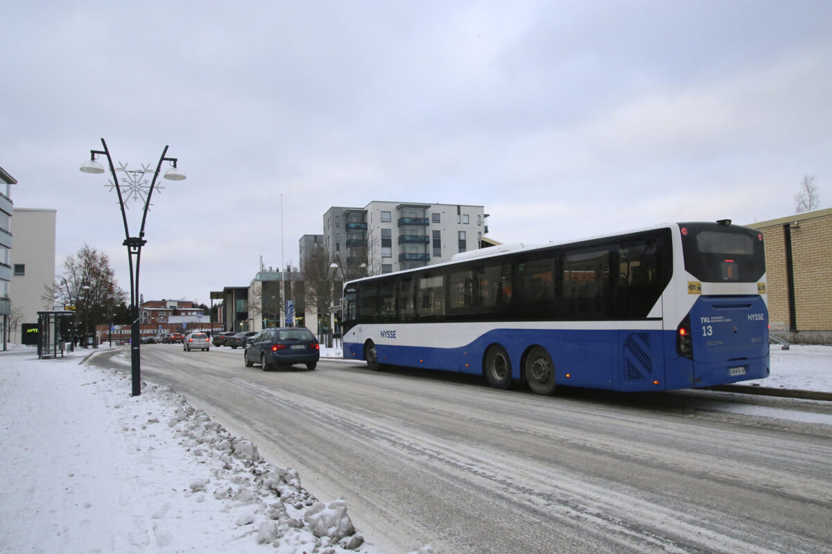 Bussilakko laajenee ja pysäyttää joukkoliikenteen lähes kokonaan – Pirkkalalaisille tärkeällä linjalla saatetaan ajaa yksittäisiä vuoroja, myös paikallinen koululaislinja kulkee
