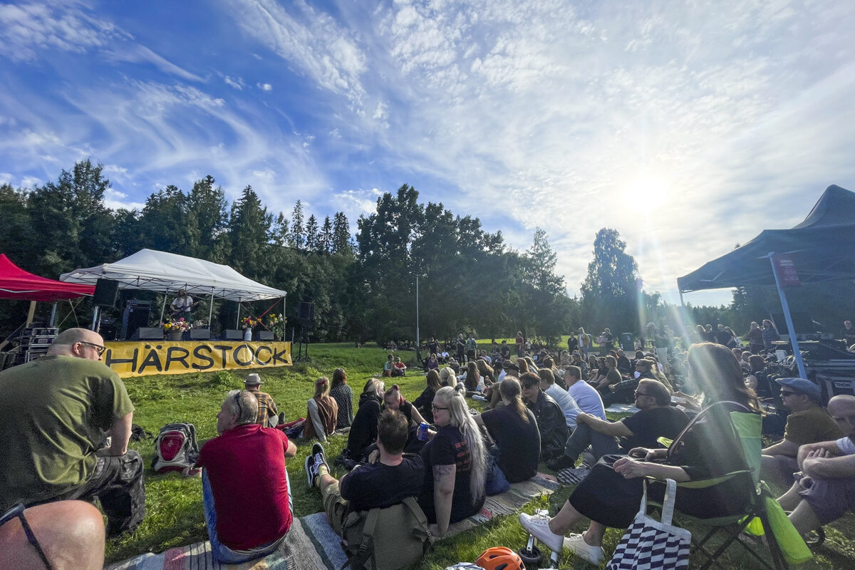 Härmälässä järjestetään ensi viikon lauantaina festivaali, joka sai alkunsa pienistä pihakekkereistä – ”Sopivan kokoinen ihmisten juhla”